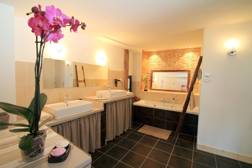 Hotel Spa Le Miel Des Muses บรีฟ-ลา-เกยยาร์ด ภายนอก รูปภาพ